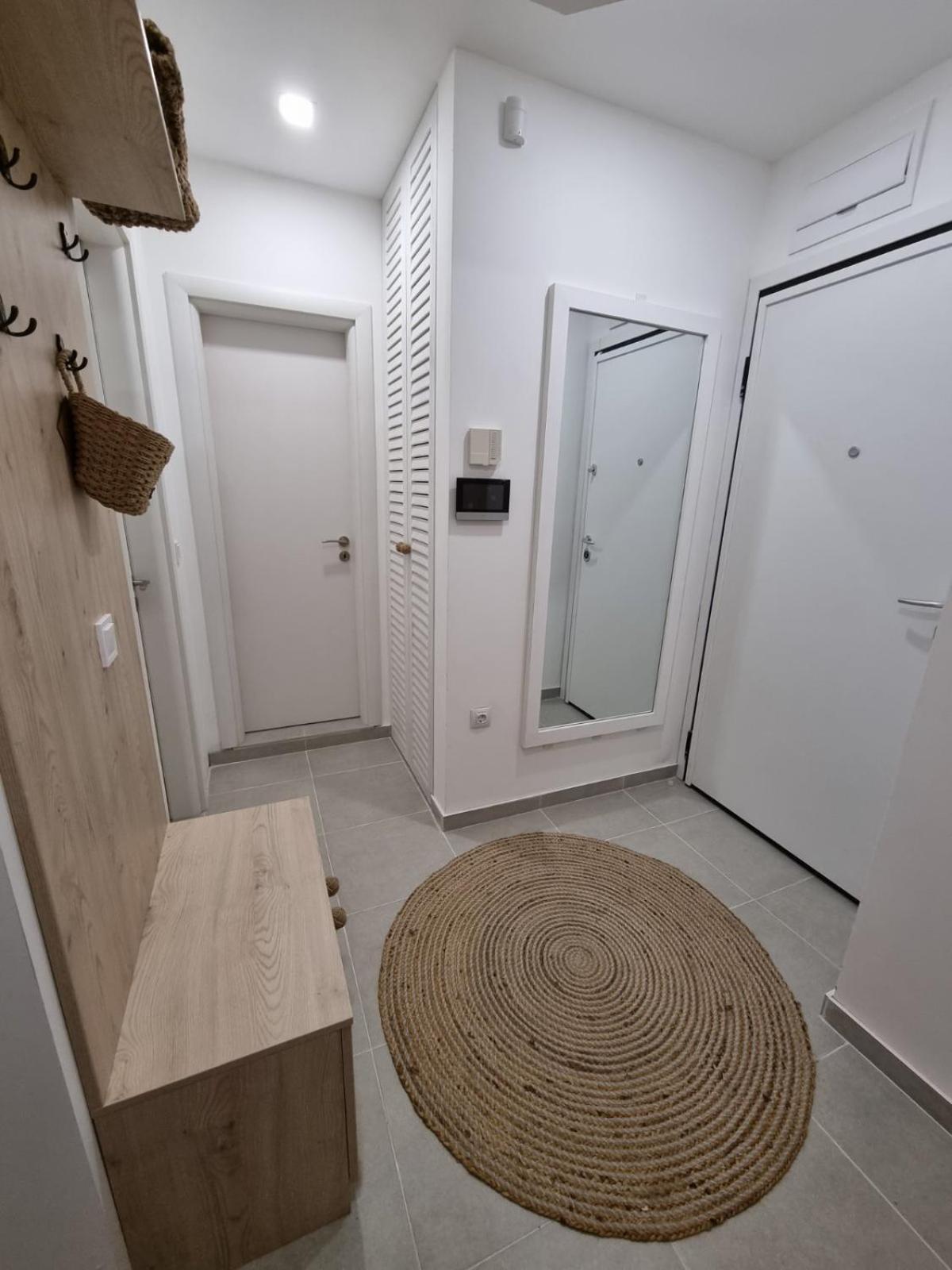 Apartment Polina - 2Bd Next To Sea Garden 바르나 외부 사진