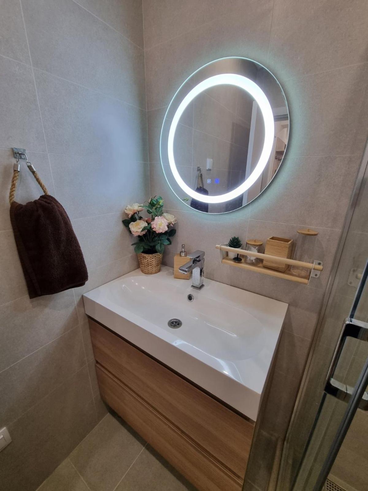 Apartment Polina - 2Bd Next To Sea Garden 바르나 외부 사진